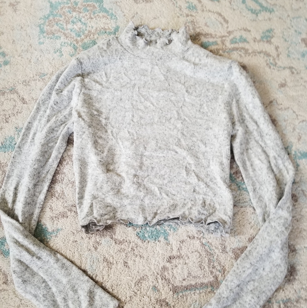 Soft NWT Pac womens crop sweatee